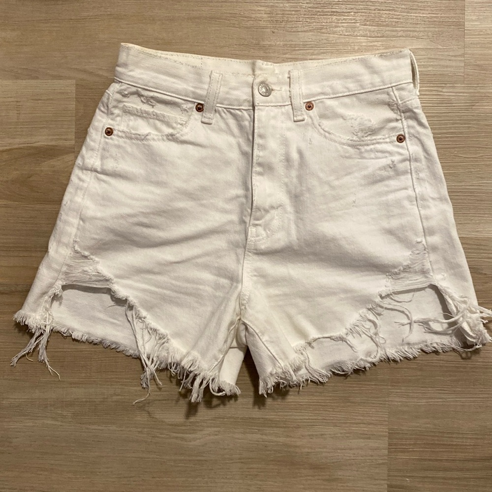 American Eagle High Rise Mom Short
